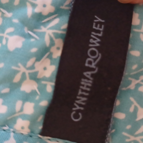 NEW Cynthia Rowley 16" X 72" Bunny Rabbit Table Runner - Picture 9 of 11